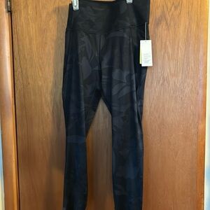 Black hybrid, swagging, yoga pants